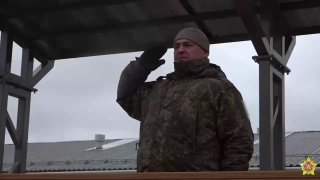 🇷🇺 Минобороны России впервые показало подвижный грунтовый ракетный комплекс «Орешник», сообщают российские СМИ.