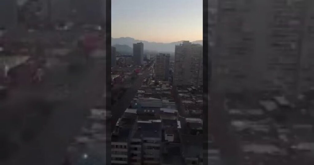 Местные СМИ сообщают, что населения Венесуэлы, узнав о задержании президента Мадуро военно-воздушными силами США, вышла на улицы и празднует произошедшее