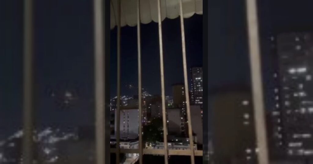 У дворца Мадуро в Каракасе прекратилась стрельба, стреляли по дронам.