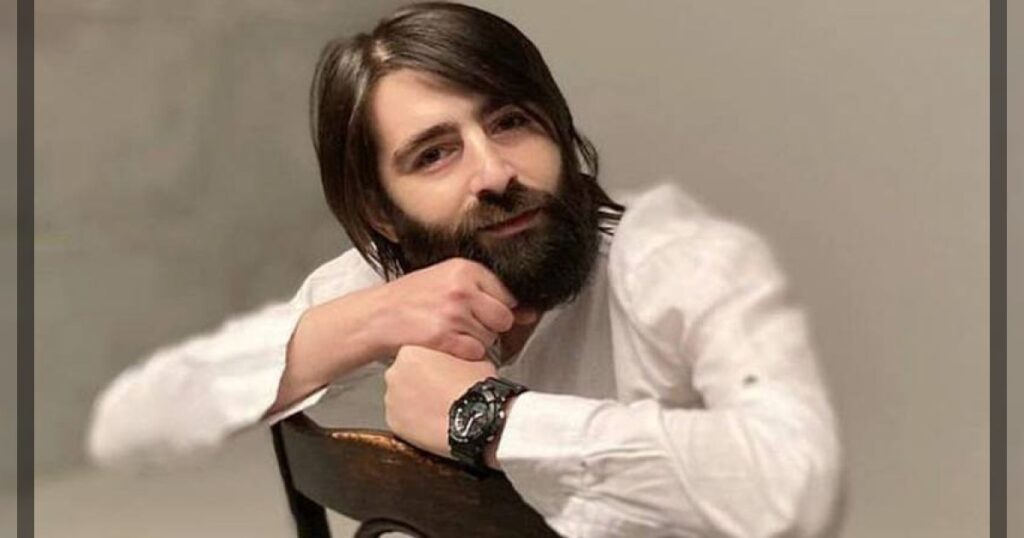 Рэпер Эльшад Хосе арестован на 15 суток за нецензурную брань.