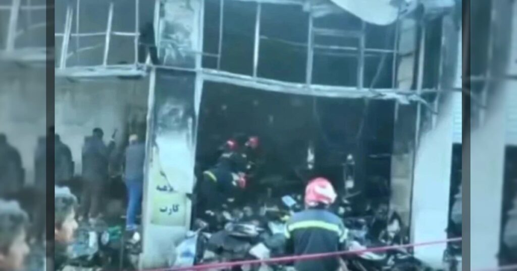 Протестующие в Иране разграбили святыню в деревне Банхалан провинции Илам и подожгли мавзолей