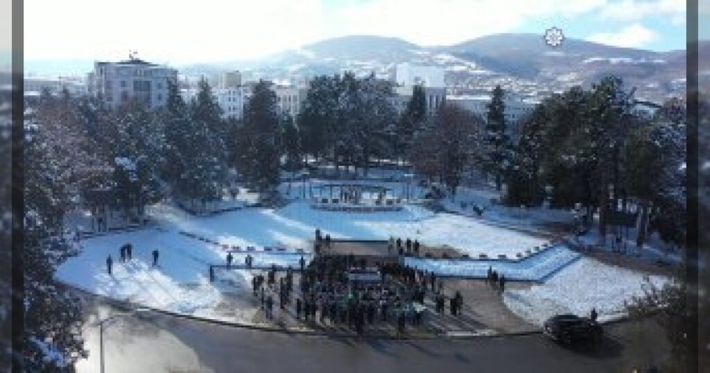 Переехавшим в Ханкенди бывшим вынужденным переселенцам вручены ключи от их домов