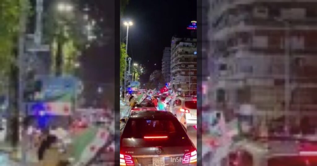 После зачистки Алеппо от террористов YPG в городе прошёл парад