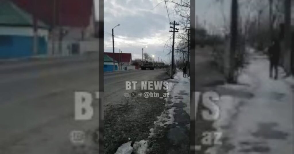 Оккупационные силы России направляют большое количество тяжёлой техники в Украину.