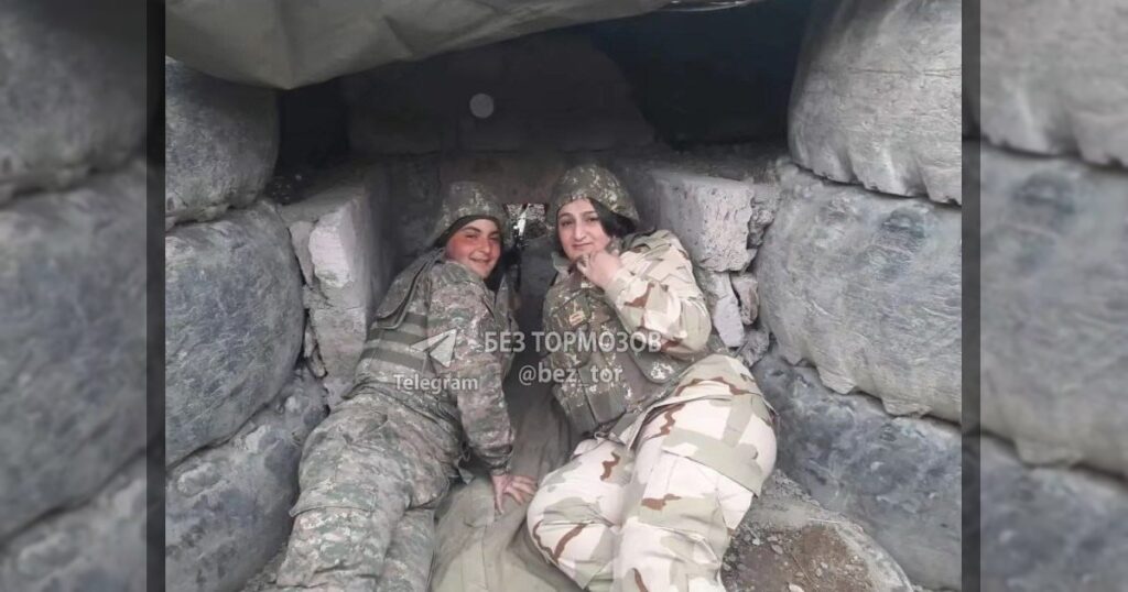 Добровольцев не хватает: министр обороны Армении призвал девушек спасать призыв