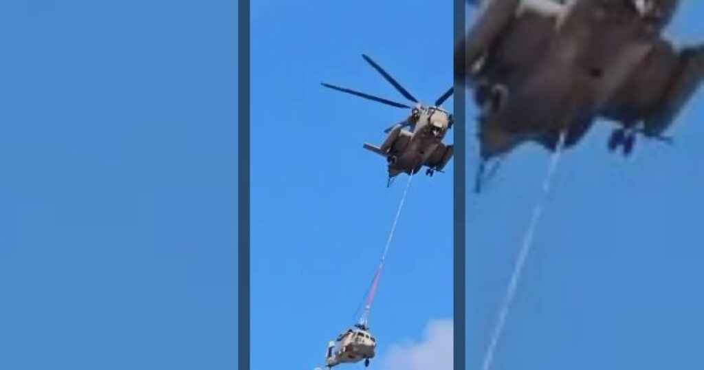 ертолет ВВС Израиля разбился при попытке транспортировки из-за разрыва троса в воздухе, об этом сообщила армейская пресс-служба.