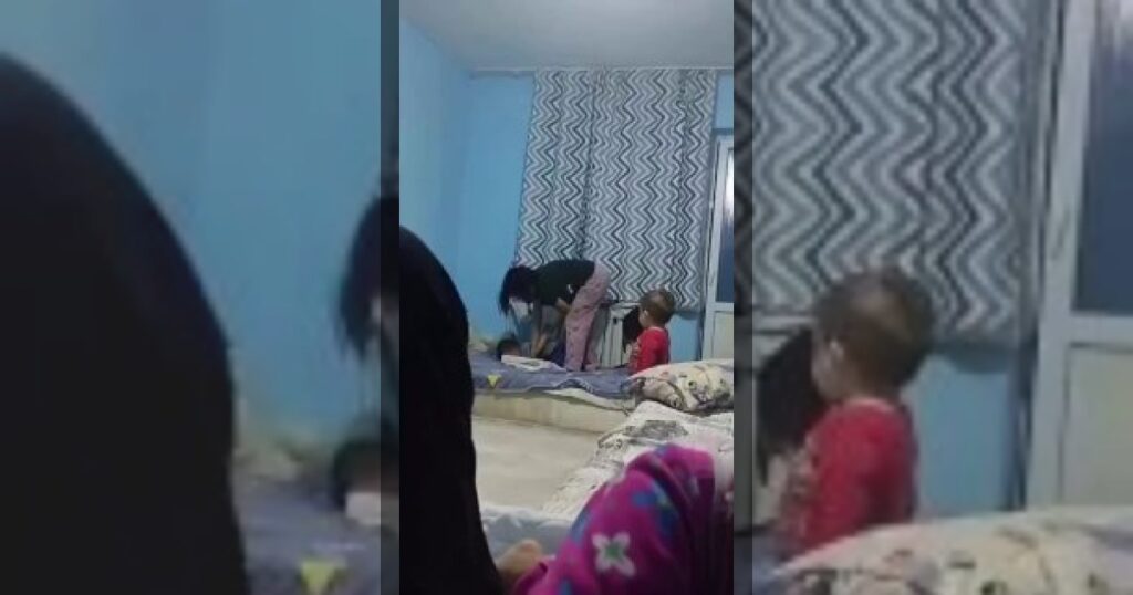 В Казахстане мать привязала сына к батарее и зверски избила.