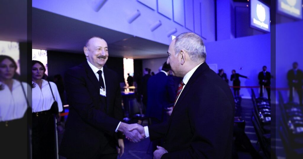 В Давосе прошла краткая встреча Президента Азербайджана Ильхама Алиева и премьер-министра Армении Никола Пашиняна.