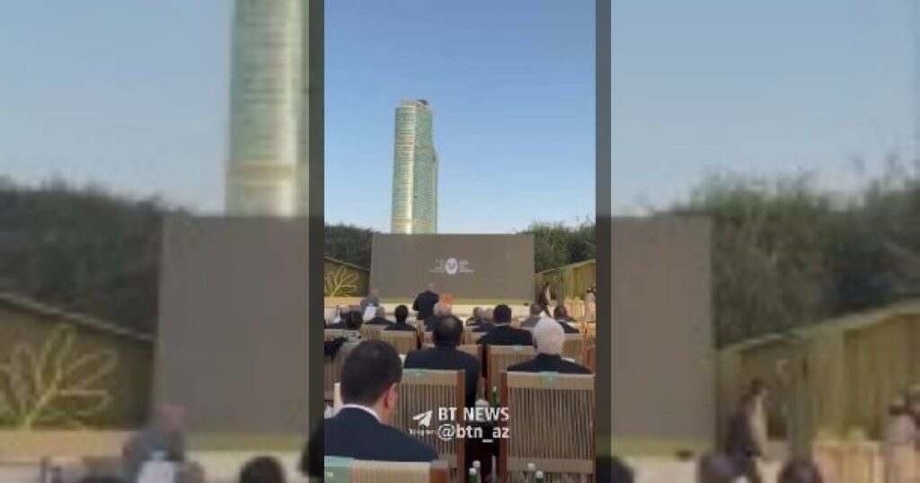 Еще кадры из церемонии вручения Премии Заида за человеческое братство.