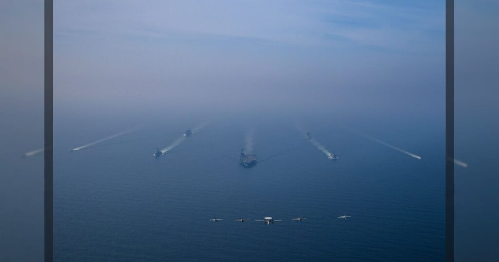 «Авраам Линкольн» и военные корабли США совместно прошли через Аравийское море — CENTCOM