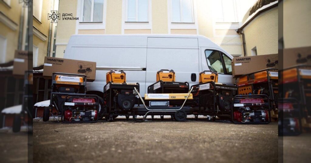 Баку продолжает гуманитарную помощь Киеву