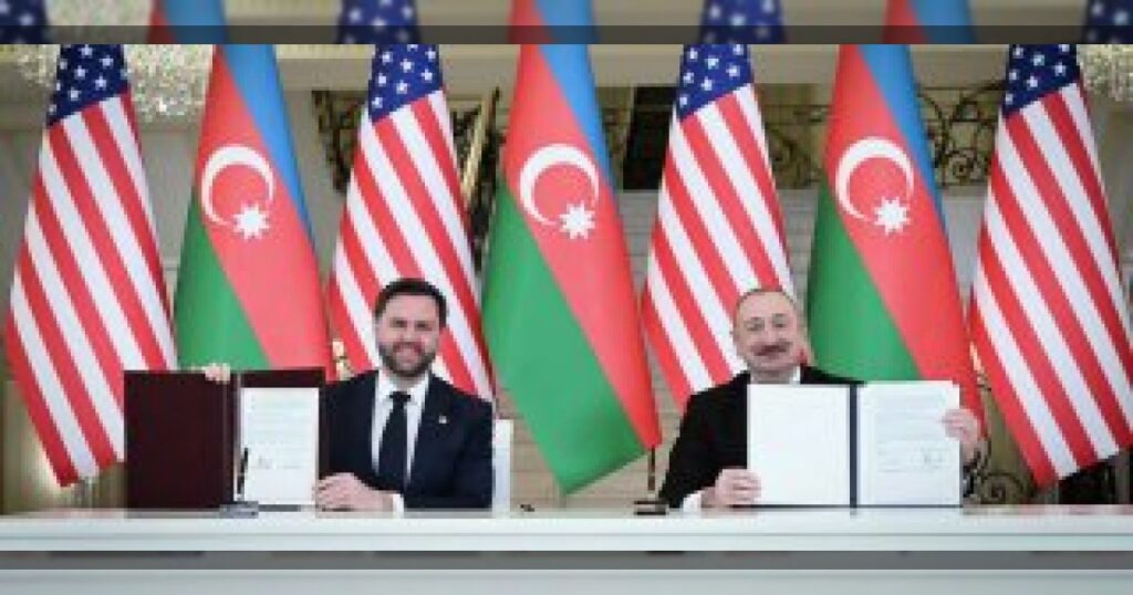 Пресс-служба президента публикует видеоролик, посвящённый переговорам Ильхама Алиева с вице-президентом США Джеймсом Дэвидом Вэнсо