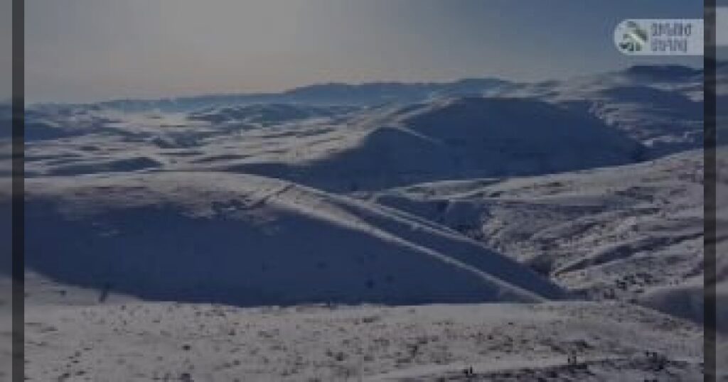 Министерство обороны Армении опубликовало кадры бетонных опорных пунктов тоннельного типа и подземных переходов, возведённых на границе с Азербайджаном.