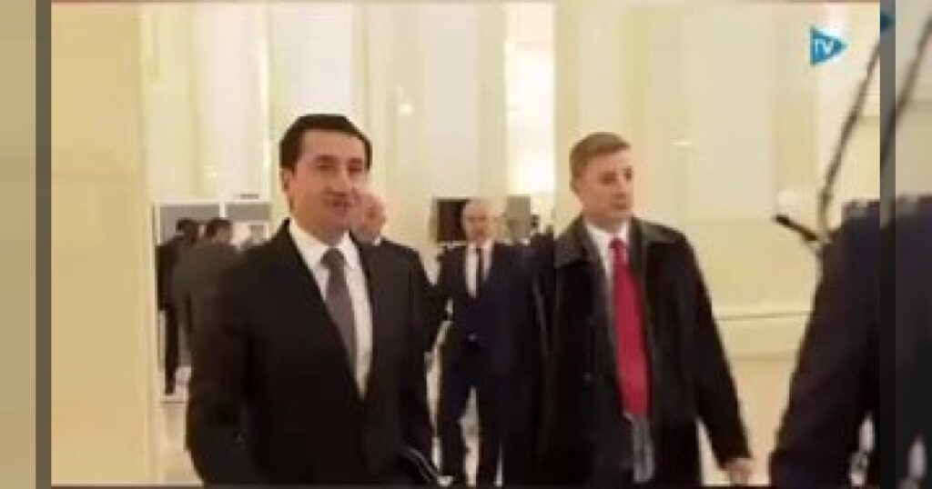 Эксклюзивные кадры с встречи Венса и Алиева