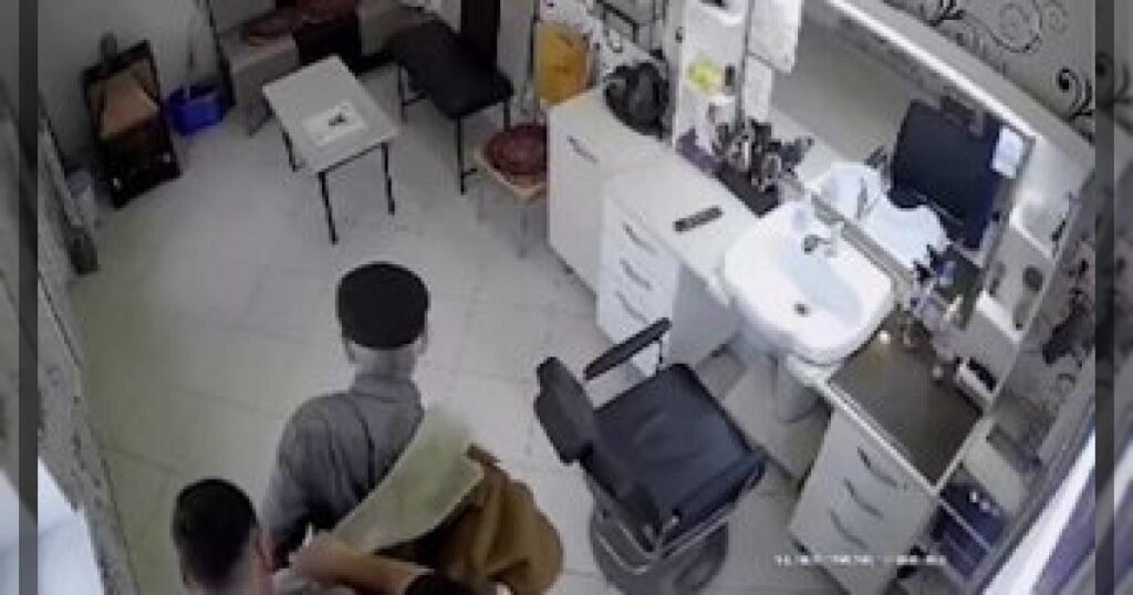 В посёлке Мехдиабад задержан 43-летний ранее судимый Гусейнбала Джафаров. Его подозревают в ограблении своего клиента.