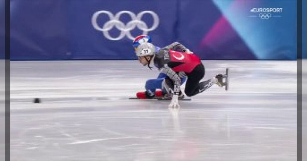 Казахстанец Ажгалиев эпично выиграл забег на Олимпиаде