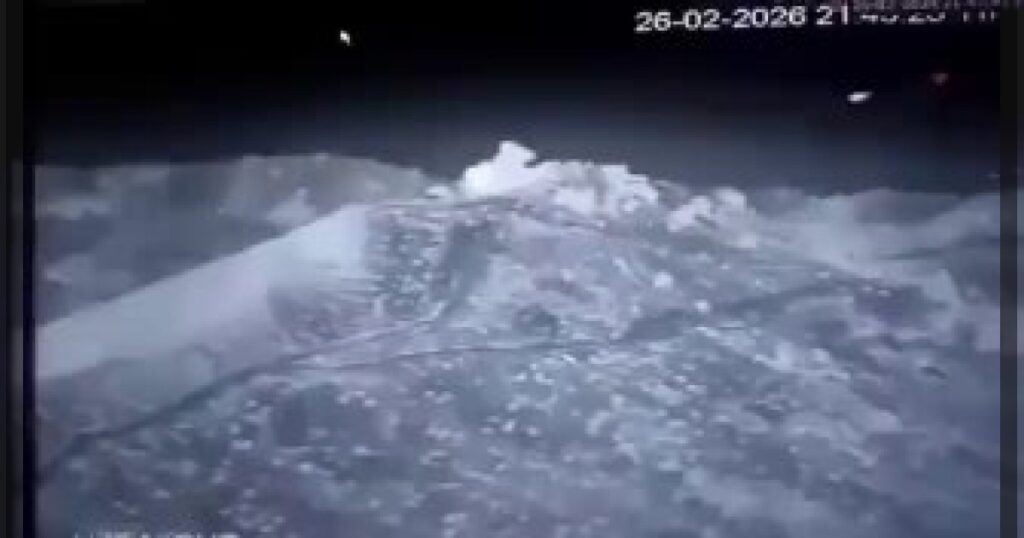 Пакистанская армия показала удар по позициям талибов