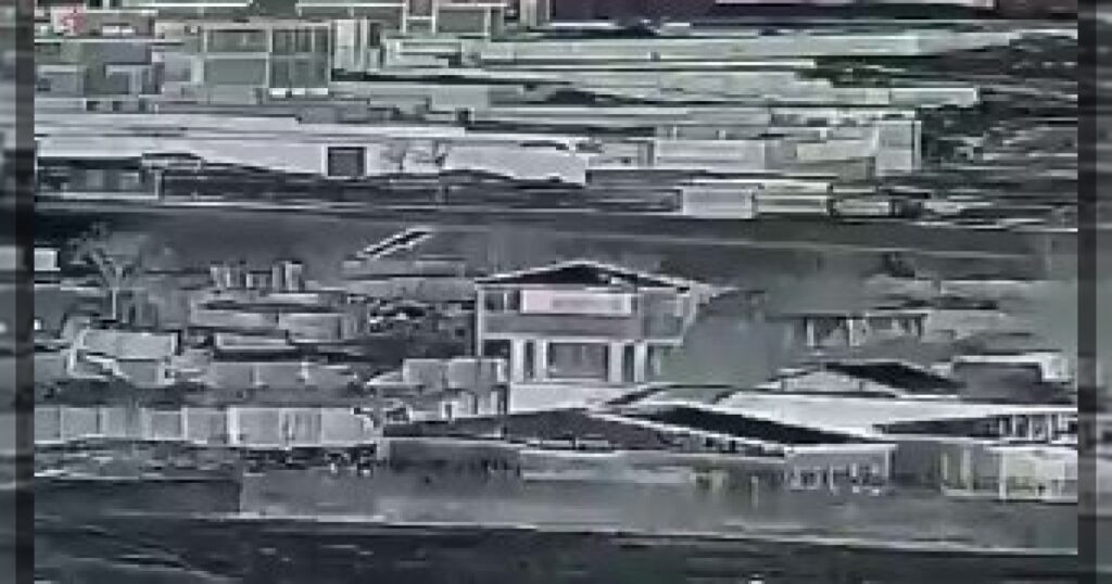 Военно-воздушные силы Пакистана нанесли авиаудары по целям талибов в Кабуле и Кандахаре.