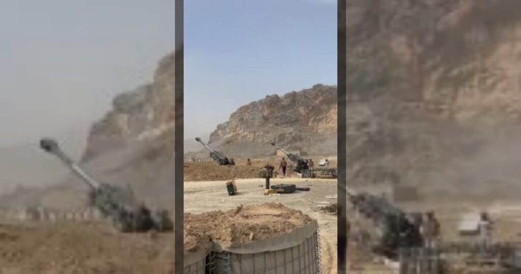 Пакистанские 155-мм гаубицы M-198 ведут огонь по позициям талибов