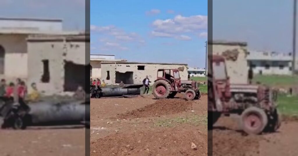 Сирийский фермер на тракторе решил украсть обломки сбитой иранской баллистической ракеты