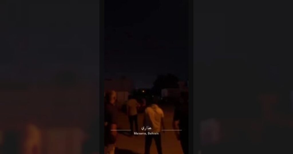 Жители Бахрейна празднуют прилеты «Шахедов».