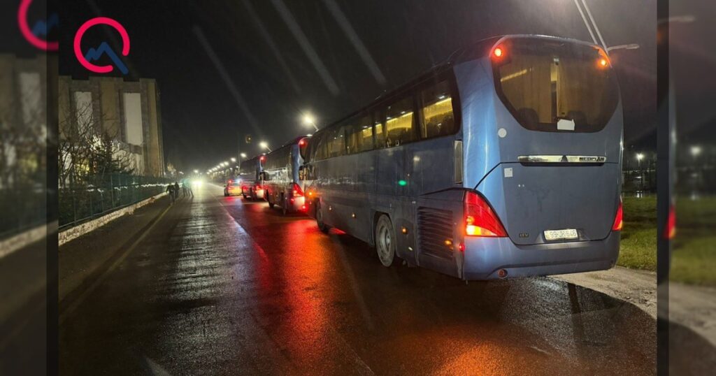 На пограничном пункте Астара продолжается скоординированная организационная работа по транспортировке людей, подлежащих эвакуации из Ирана в Азербайджан в связи с израильско-американскими атаками.