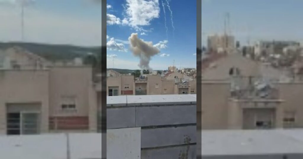 Иранская ракета упала в районе Бейт‑Шемеш недалеко от Иерусалима. Израильские СМИ сообщают о пострадавших.