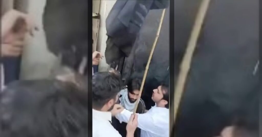 В Лахоре (Пакистан) участники протестов против политики США в отношении Ирана попытались ворваться в здание американского консульства