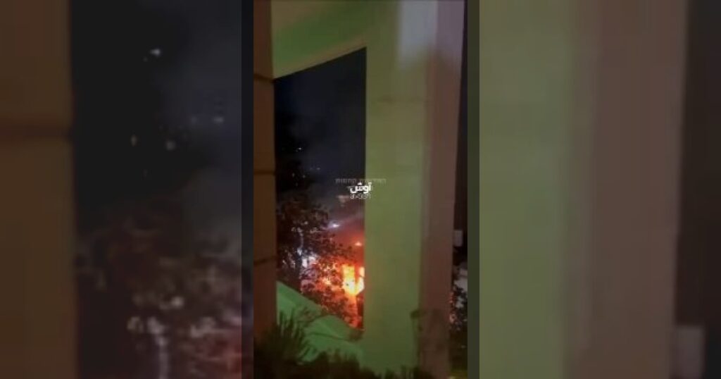 Кадры пожара после удара на базе Великобритании на Кипре