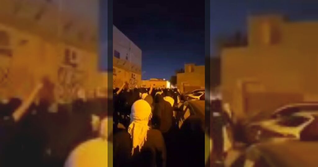 В Бахрейне происходят уличные столкновения между сторонниками Ирана и сотрудниками правоохранительных органов.