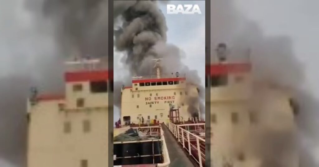 Нефтяной танкер атакован у берегов Омана