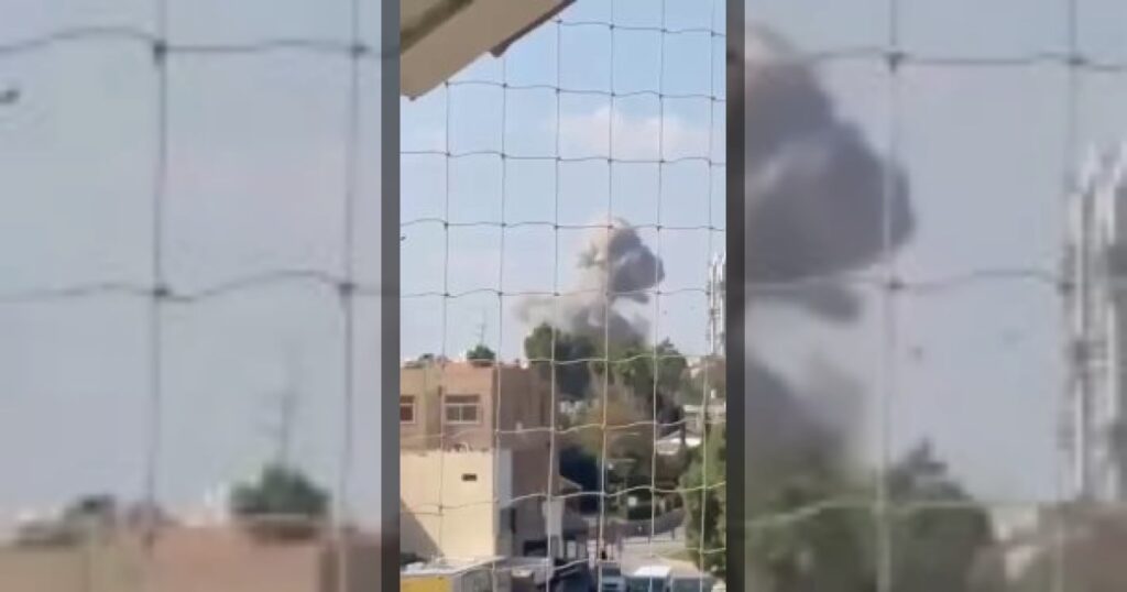 Момент прилета иранской ракеты по городу Беэр-Шева на юге Израиля.