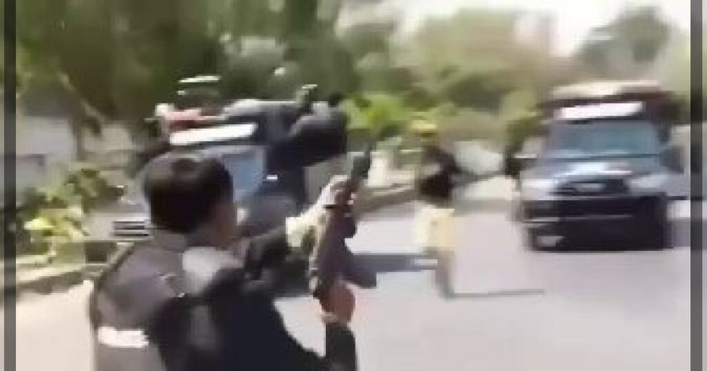 Полиция Пакистана стреляет по протестующим в связи с атакой Израиля и США на Иран