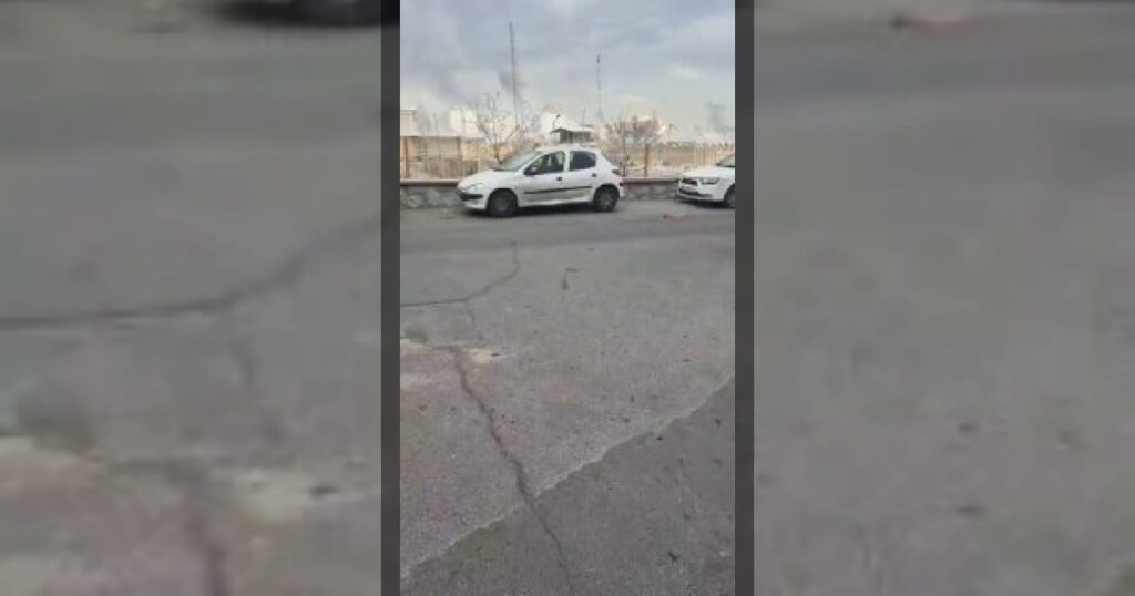 Источники BT News сообщают, что ВВС США и Израиля продолжают авиаудары по Тегерану.