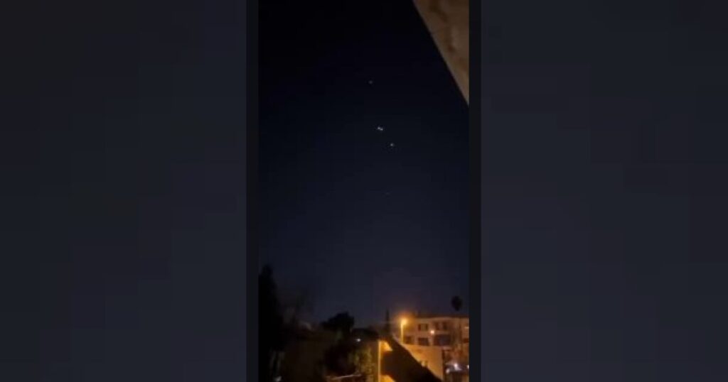 Иран запустил ракеты по Бахрейну