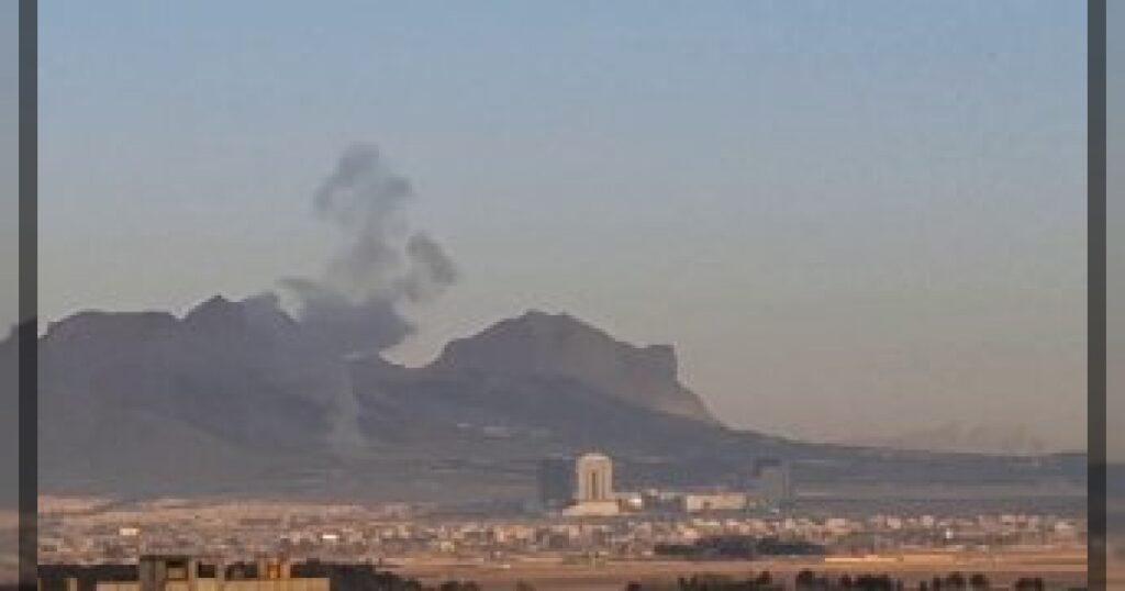 Мощный дым у Исфахана после новой волны ударов по Ирану