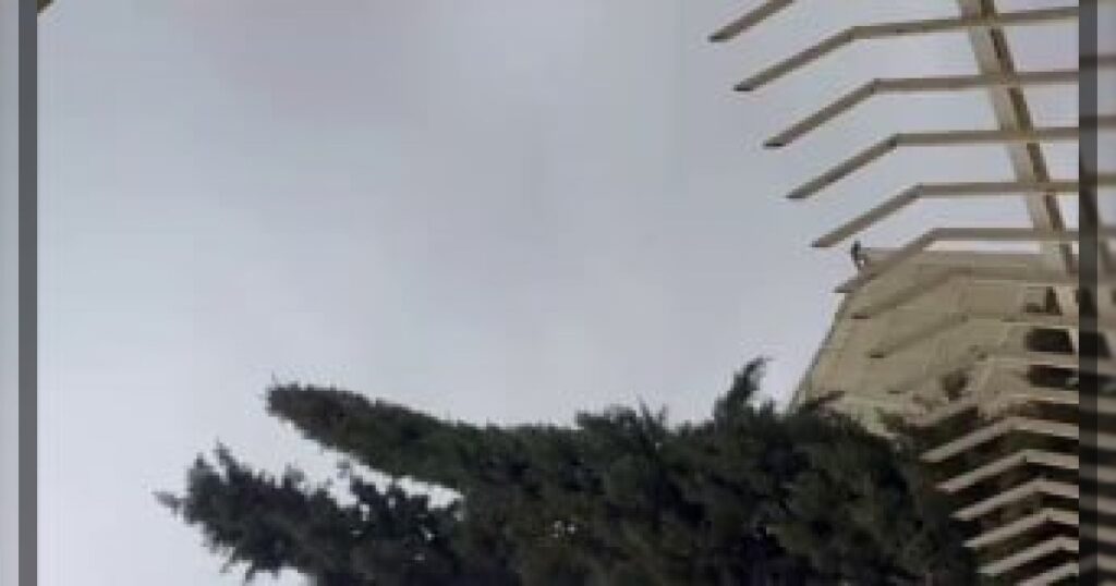 Над Ширазом были замечены БПЛА.