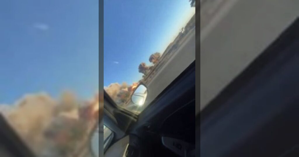 Территория Ирана подвергается непрерывным бомбардировкам.