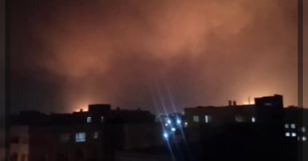 Сообщается о мощных взрывах в районе Техрансар в Тегеране.