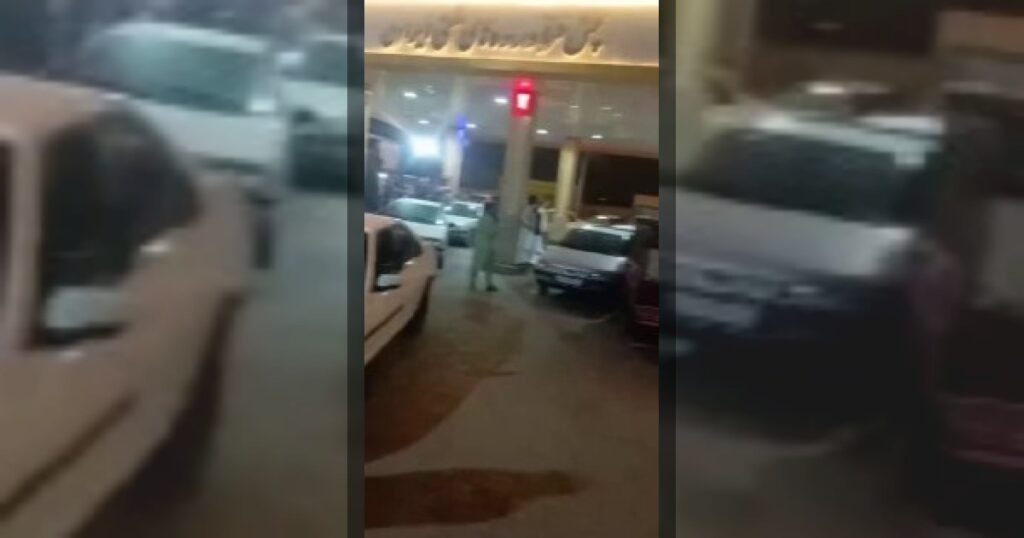 После авиаударов по городу Захедан на юго-востоке Ирана возник дефицит топлива. Сообщается о больших очередях автомобилей и напряжённой обстановке на автозаправке, куда жители массово приехали за бензином. В некоторые моменты топливо на станции полностью заканчивалось.