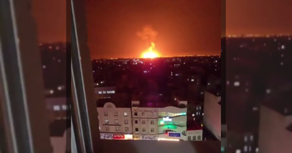 Нефтяные склады, нефтеперерабатывающего завода Тегерана были уничтожены