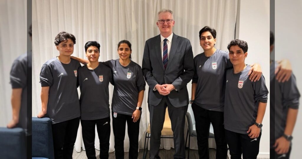 Пять игроков женской сборной Ирана по футболу получили политическое убежище в Австралии