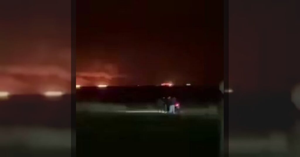 ВВС Израиля впервые нанесли удар по иранским целям в Каспийском море.