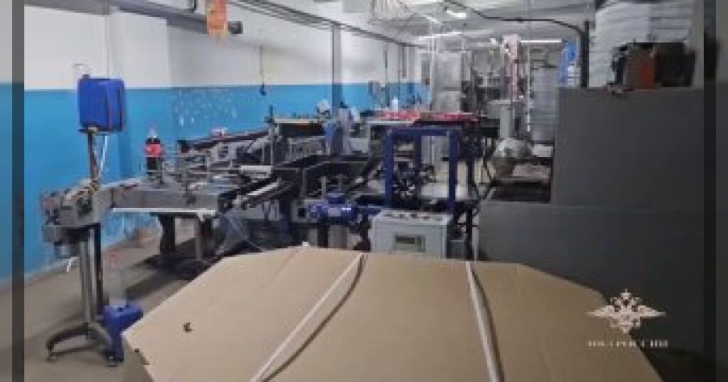 В России обнаружено предприятие, производящее поддельную «Coca-Cola» этикетками произведён в Азербайджане