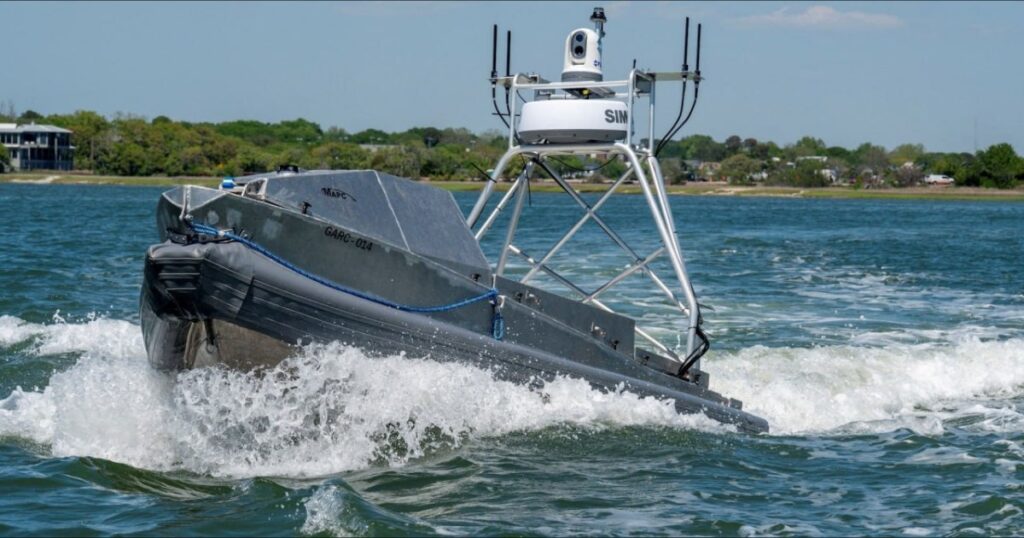 США впервые подтвердили использование беспилотных скоростных катеров в боевых операциях против Ирана.