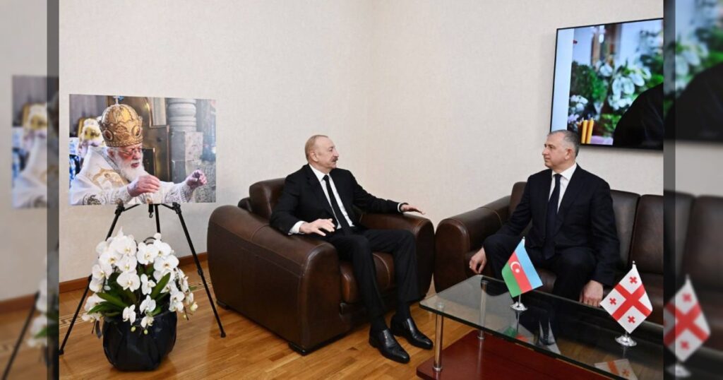 Ильхам Алиев выразил соболезнования в посольстве Грузии в связи со смертью Илии II