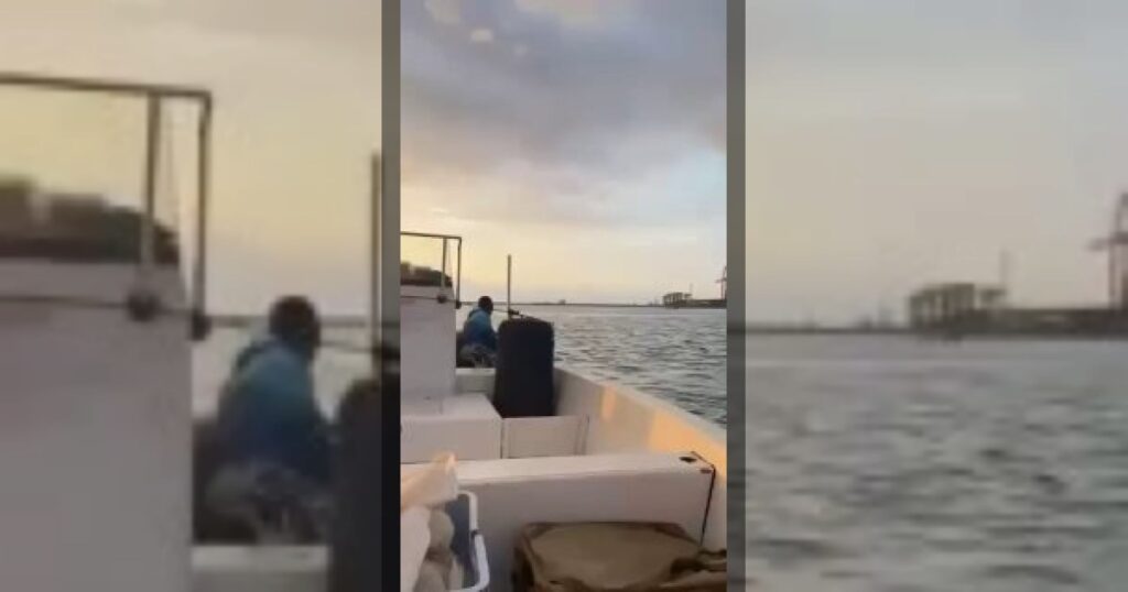 Момент удара иранского беспилотника по порту Салала в Омане