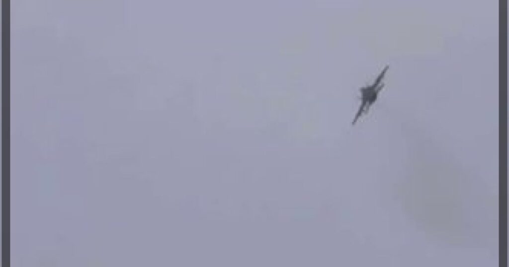 Иранская ракета чуть не сбила американский истребитель F-18 в районе города Чахбехар.