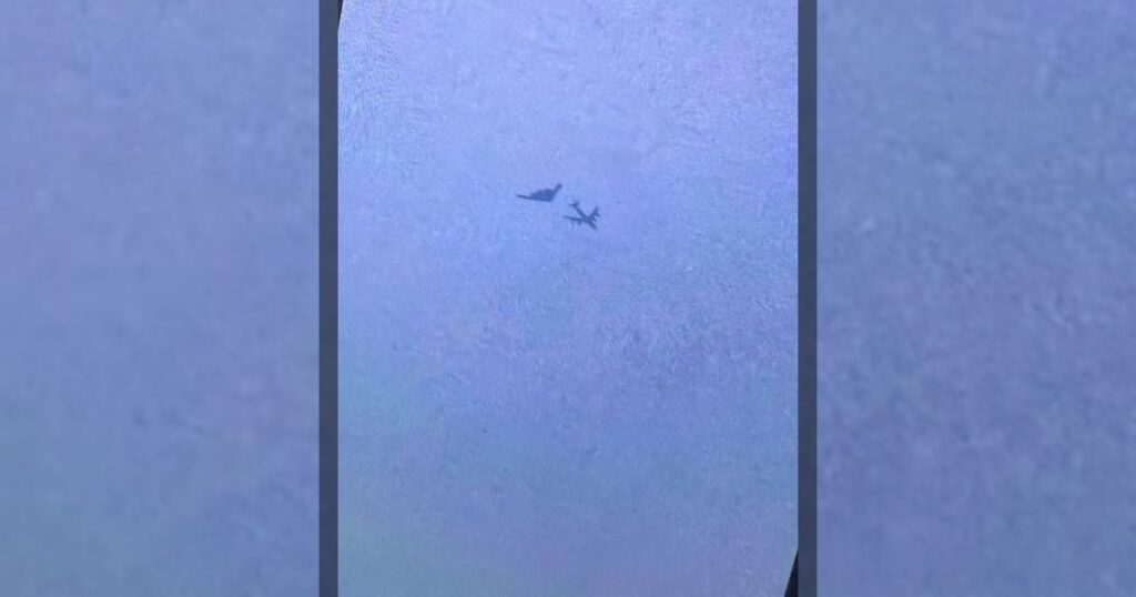 Иранские СМИ: стратегический бомбардировщик B-2 и самолёт-заправщик KC-135 замечены в небе над Тебризом.