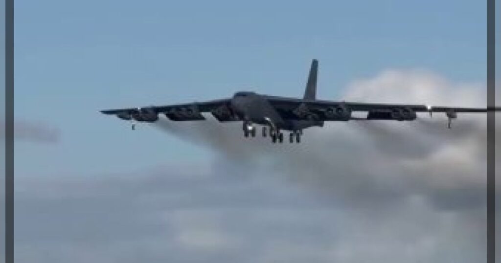 Ещё два B-52 ВВС США приземлились в Англии, увеличив количество бомбардировщиков на авиабазе RAF Fairford до 23